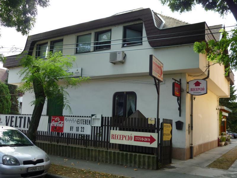 Pestújhely Panzió-étterem Budapeste Exterior foto